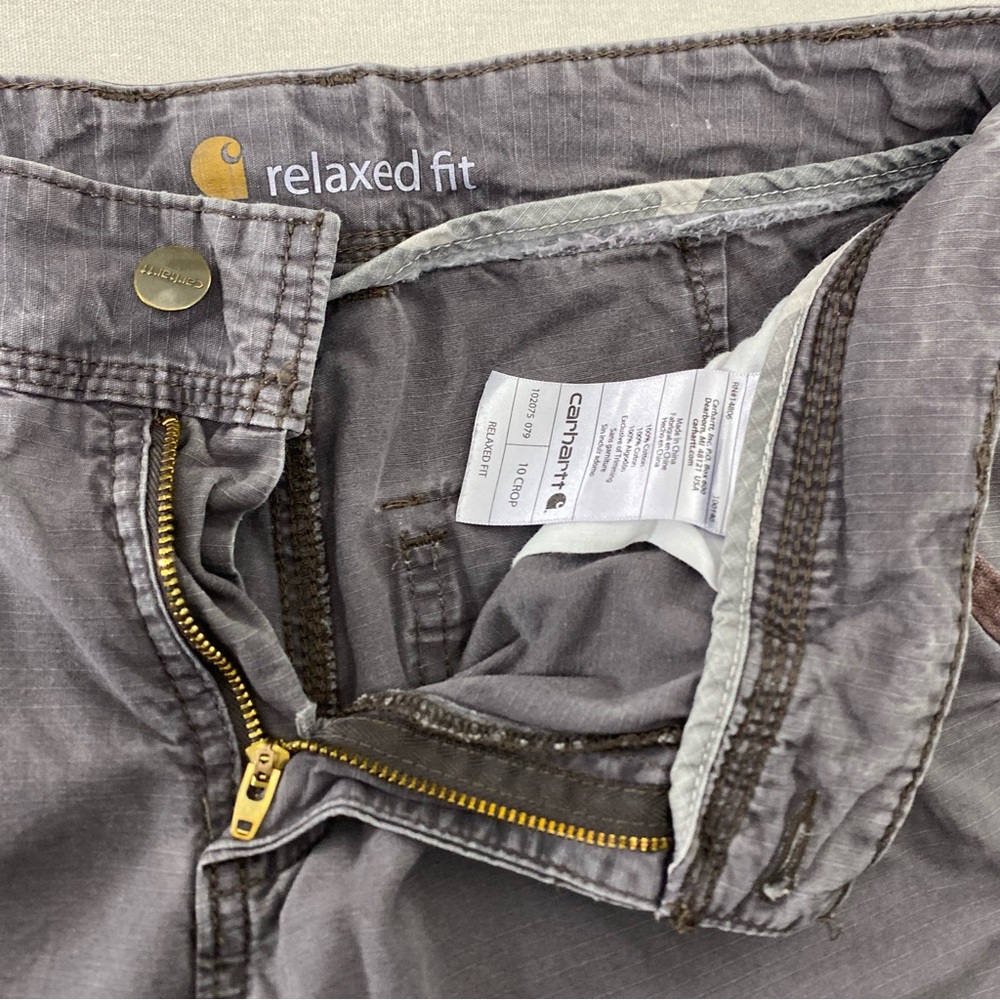 Carhartt Cargo Crop Pants Womens 10 Relaxed Fit Utility Pockets Outdoor Work - Picture 2 of 11